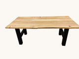 Tisch mit Massivholzplatte Eiche und Metall Tischgestelle im H-Design